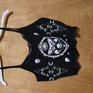 Gothic crop top laced